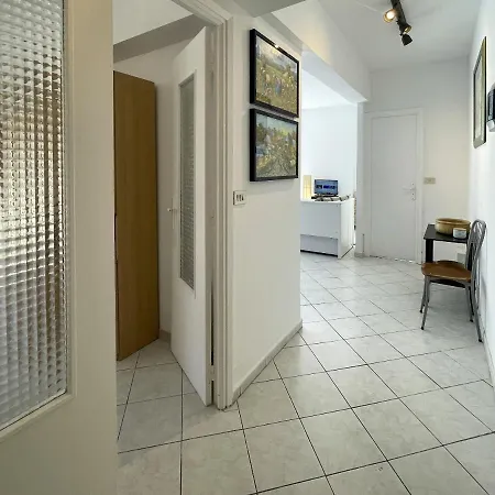 Bh - Gioffredo - Hiper Center 5 People Nizza